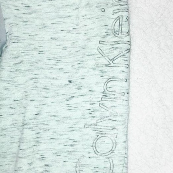 Calvin Klein Capri Sweatpants - Picture 2 of 7